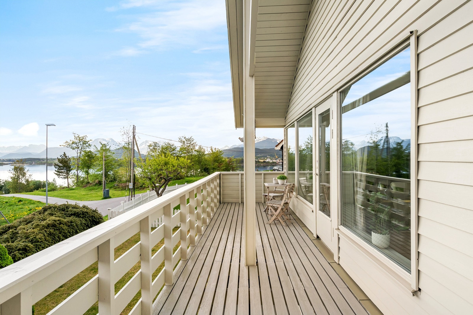 Utsikt fra veranda. Galleribilde