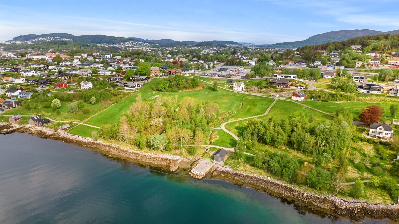 Flott turområde og nærhet til sjø. Galleribilde