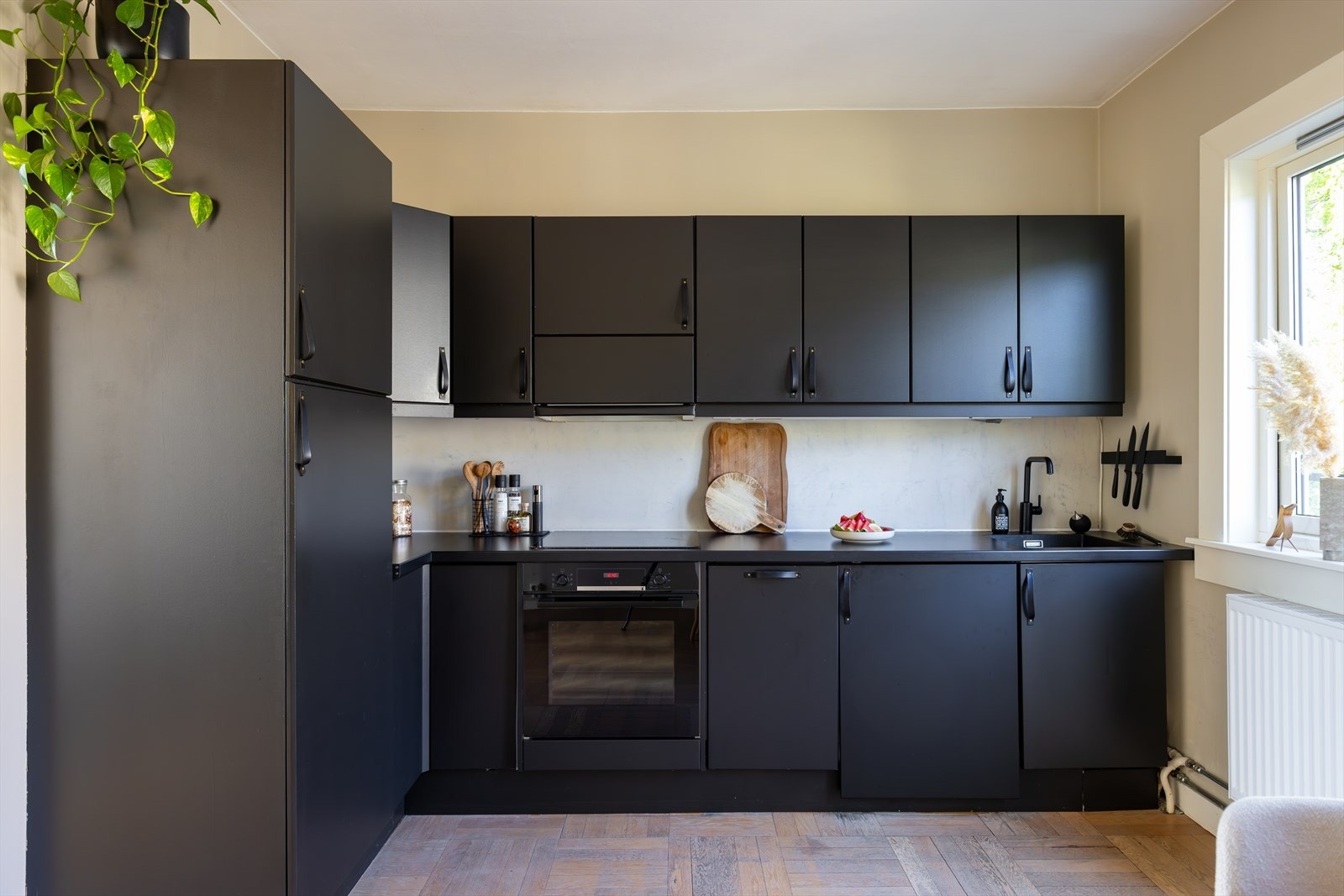 Alle hvitevarer medfølger handelen. Galleribilde