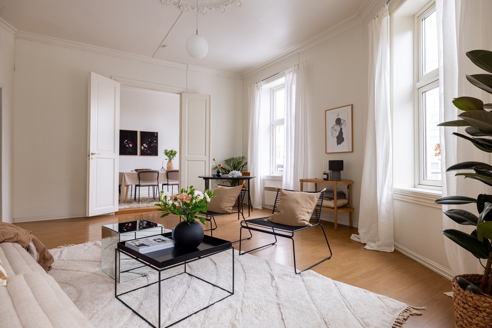 Den sosiale stuen er åpen og luftig, med plass til alt
man trenger i hverdagen. Galleribilde