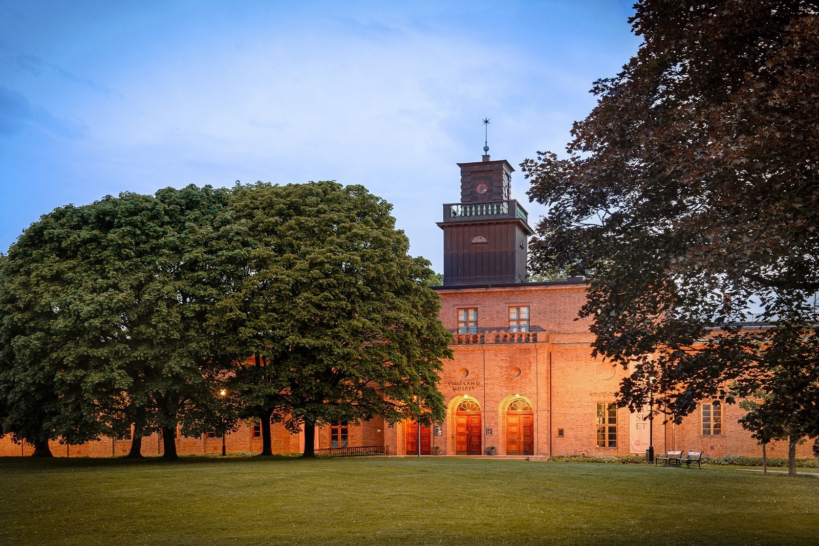 Vigeland museet ligger rett ved boligen, Frognerparken rett over gaten Galleribilde