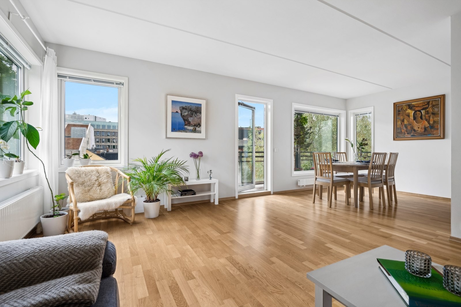 Stuen har en god utforming som gjør den lett å innrede etter eget ønske. Galleribilde