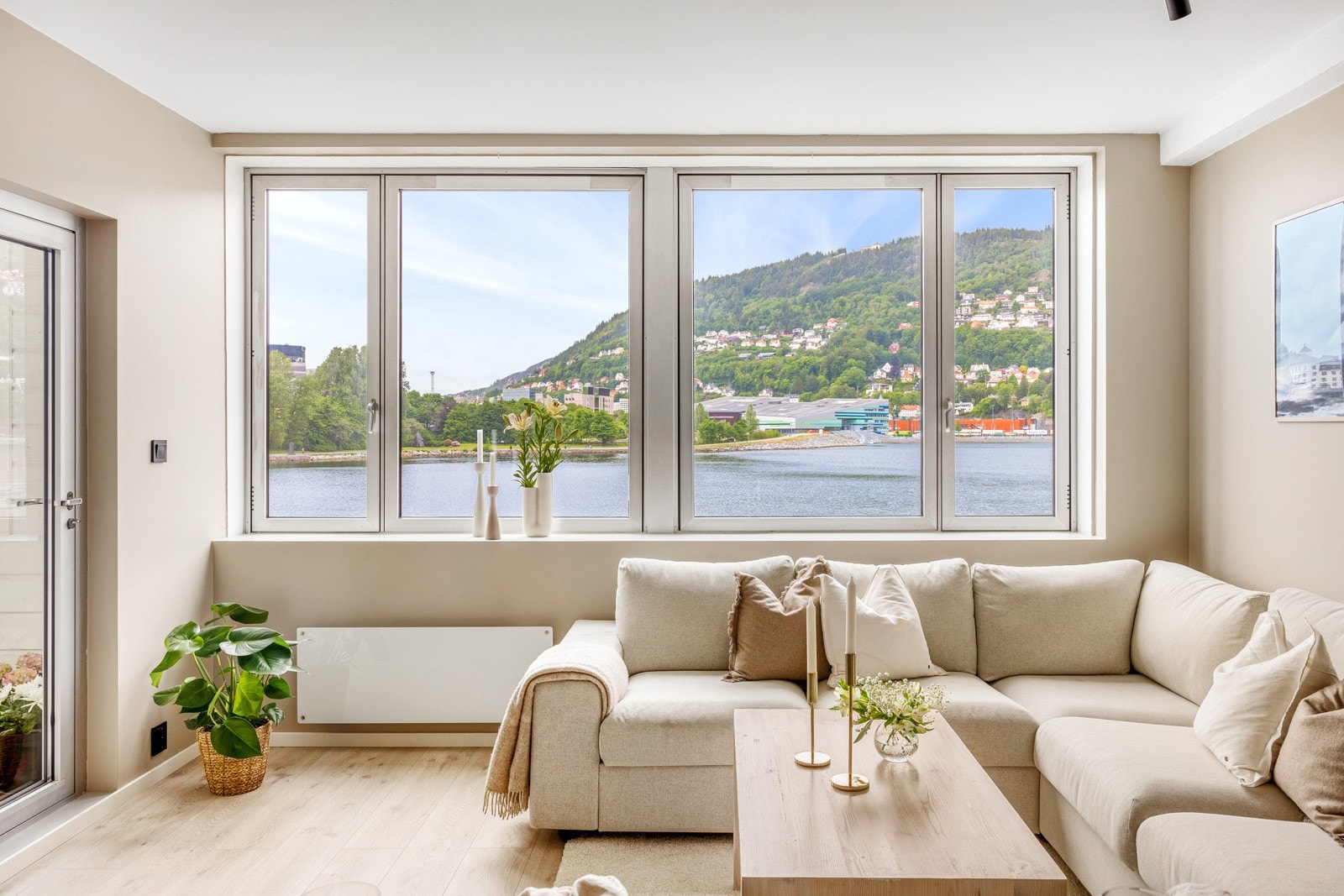Slitesterk 1-stavs laminat på gulvene. Galleribilde