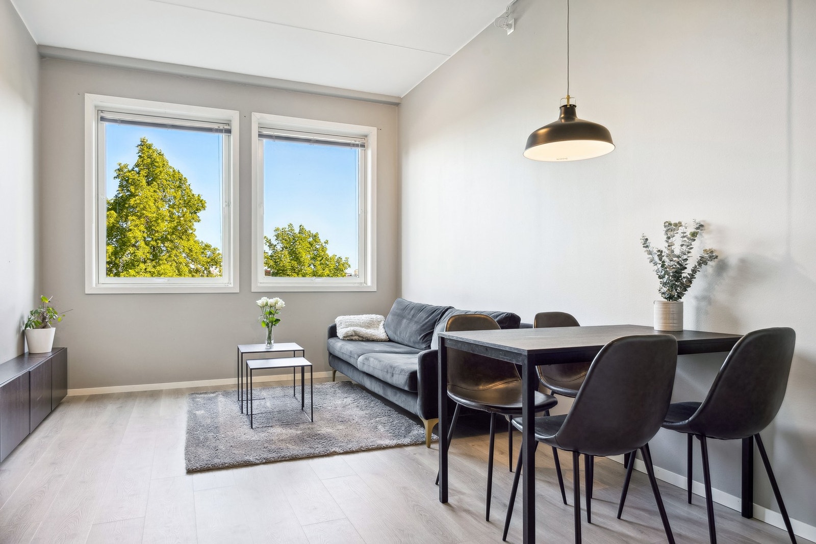 EiendomsMegler 1 v/ Mads Larsen har gleden av å ønske velkommen til Dyre Halses gate 7! Galleribilde