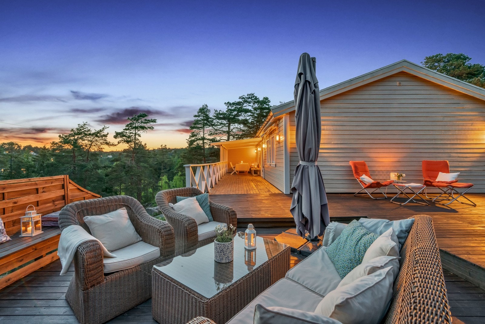 Her kan man flytte seg etter solen helt til den går ned i vest. Galleribilde