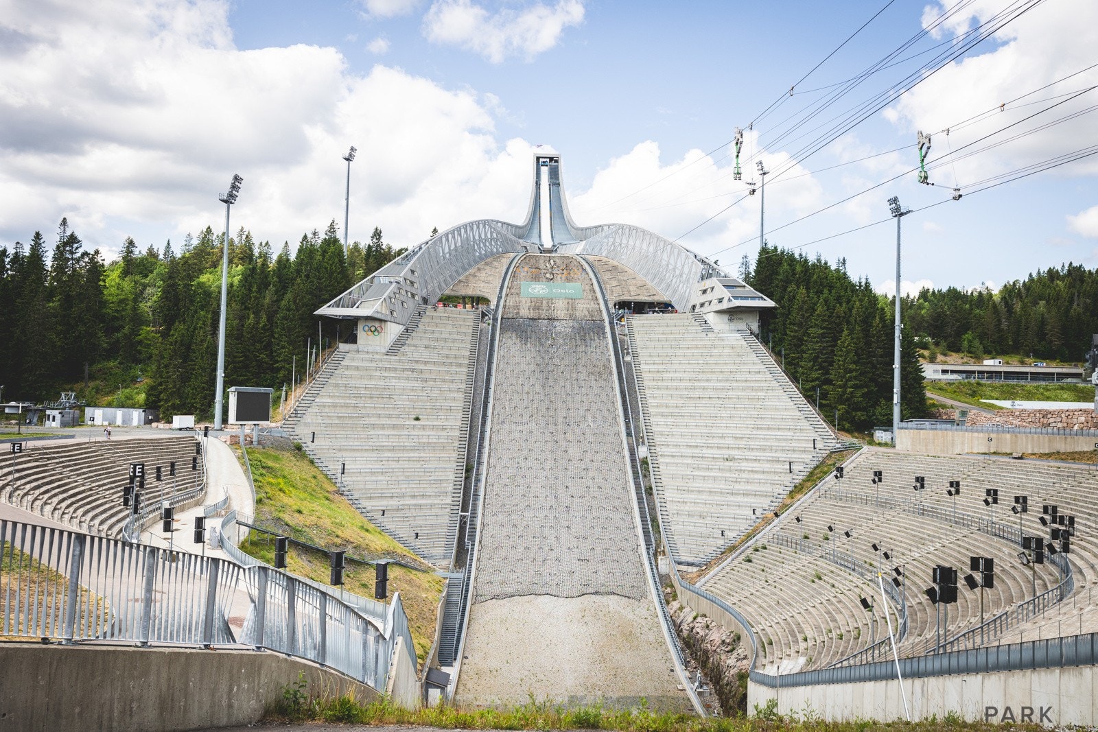 Holmenkollen - Alt av nordiske grener, åpen for alle, sommer som vinter. Galleribilde