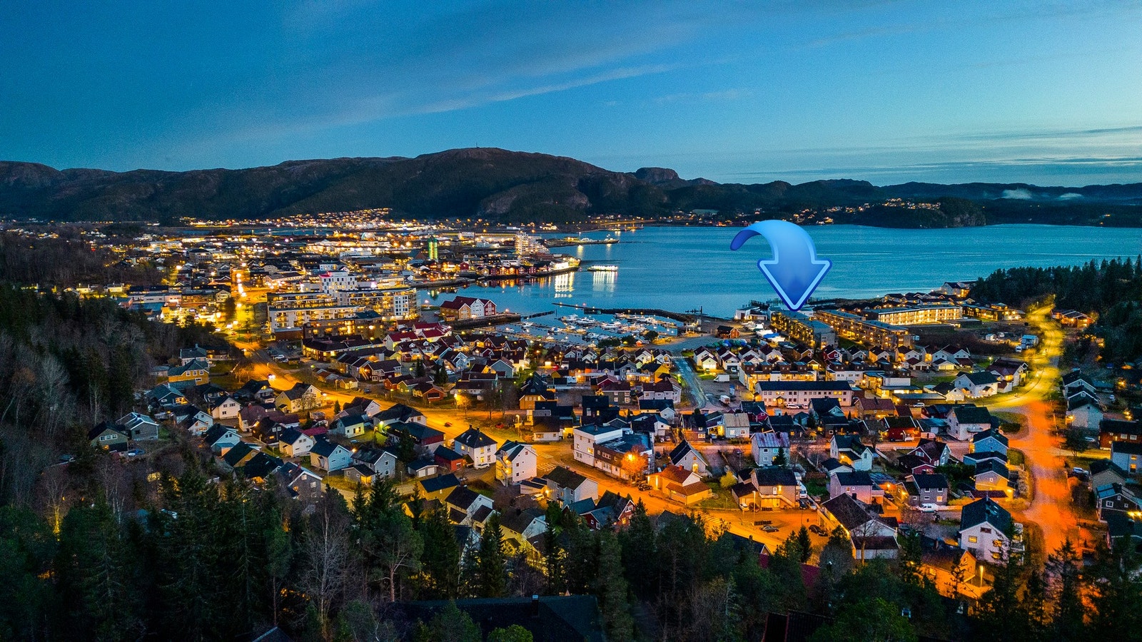 Gangavstand på bilfri promenade til sentrum og alle byens fasiliteter. Galleribilde