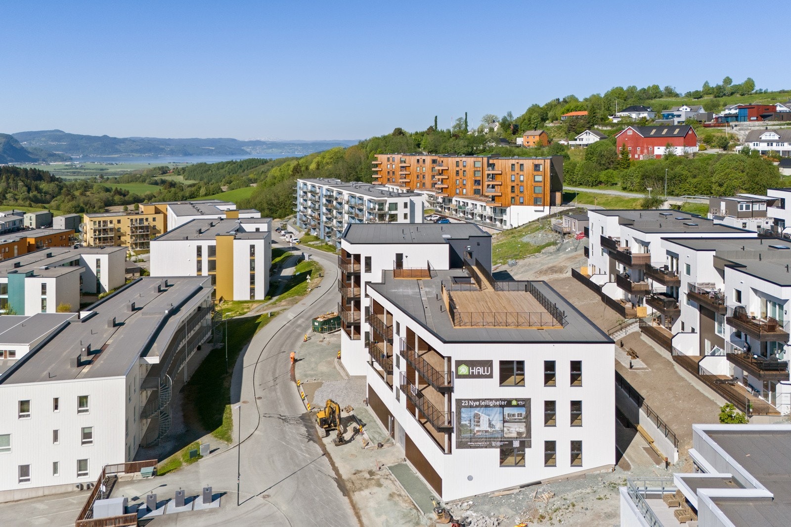 Det er etablert en felles takterrasse - en flott samlingsplass med lang solgang. Galleribilde
