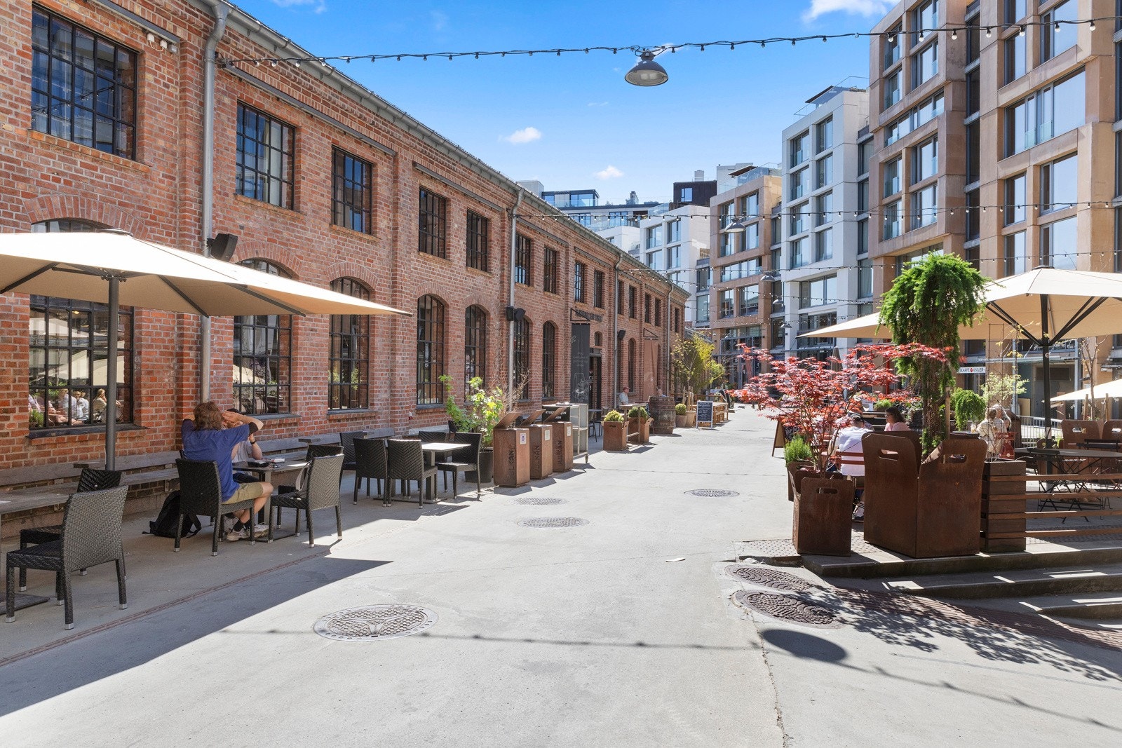 På Vulkan har du også hoteller, treningssenter og flere populære utesteder, som Dögnvill Bar & Burger og Smelteverket. Galleribilde