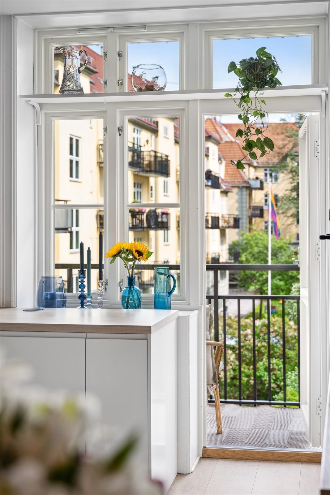 Leiligheten ligger fint til borettslagets 3. etasje. Galleribilde