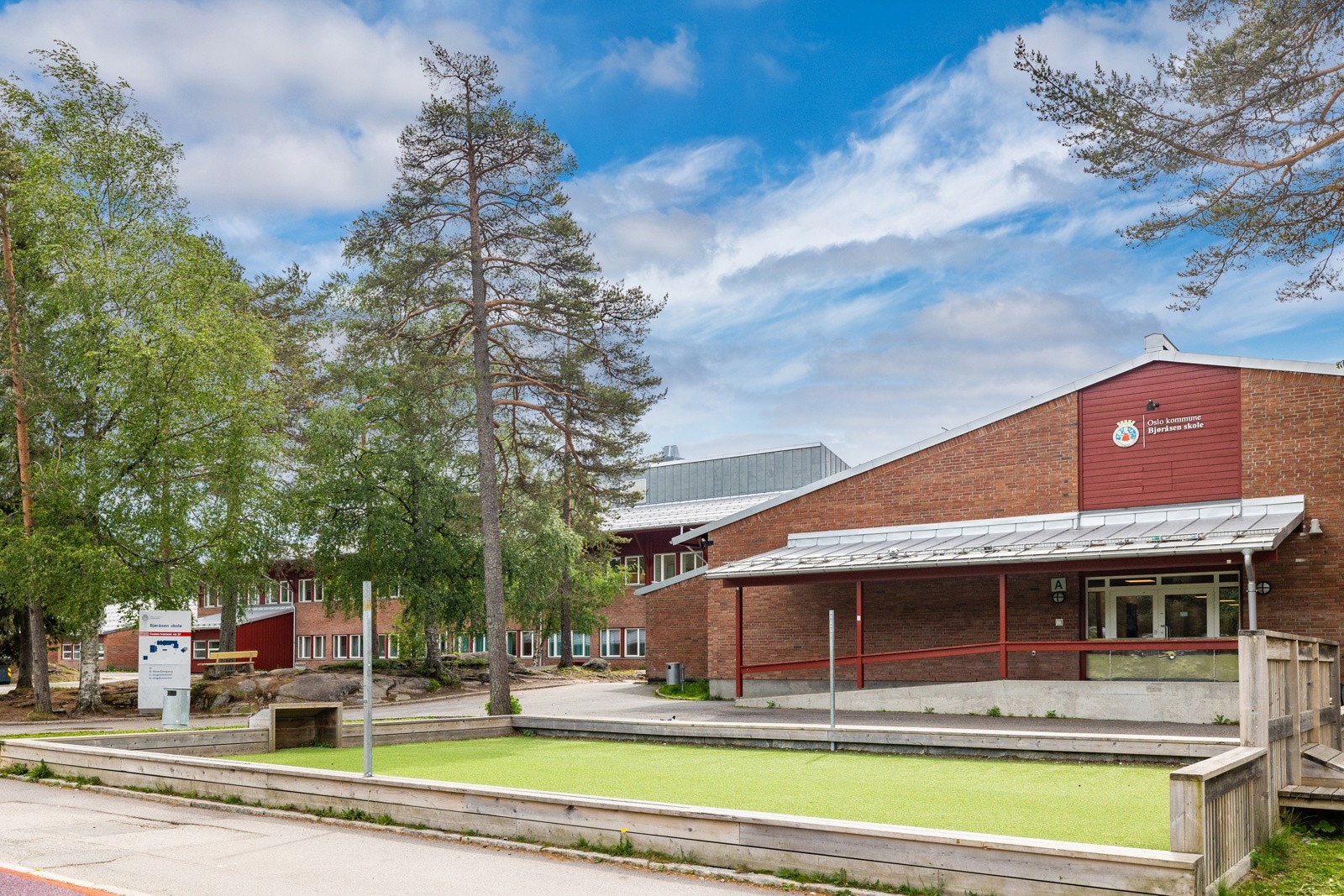 Fra leiligheten er det kort vei til barnehage og skole Galleribilde