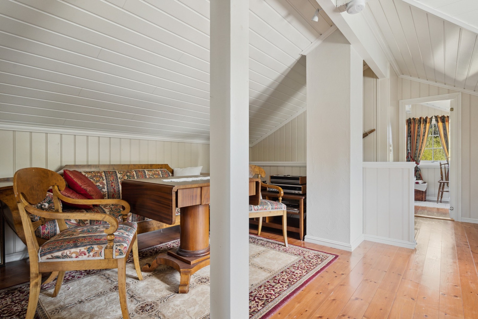 Til høyre ligger hovedsoverommet Galleribilde