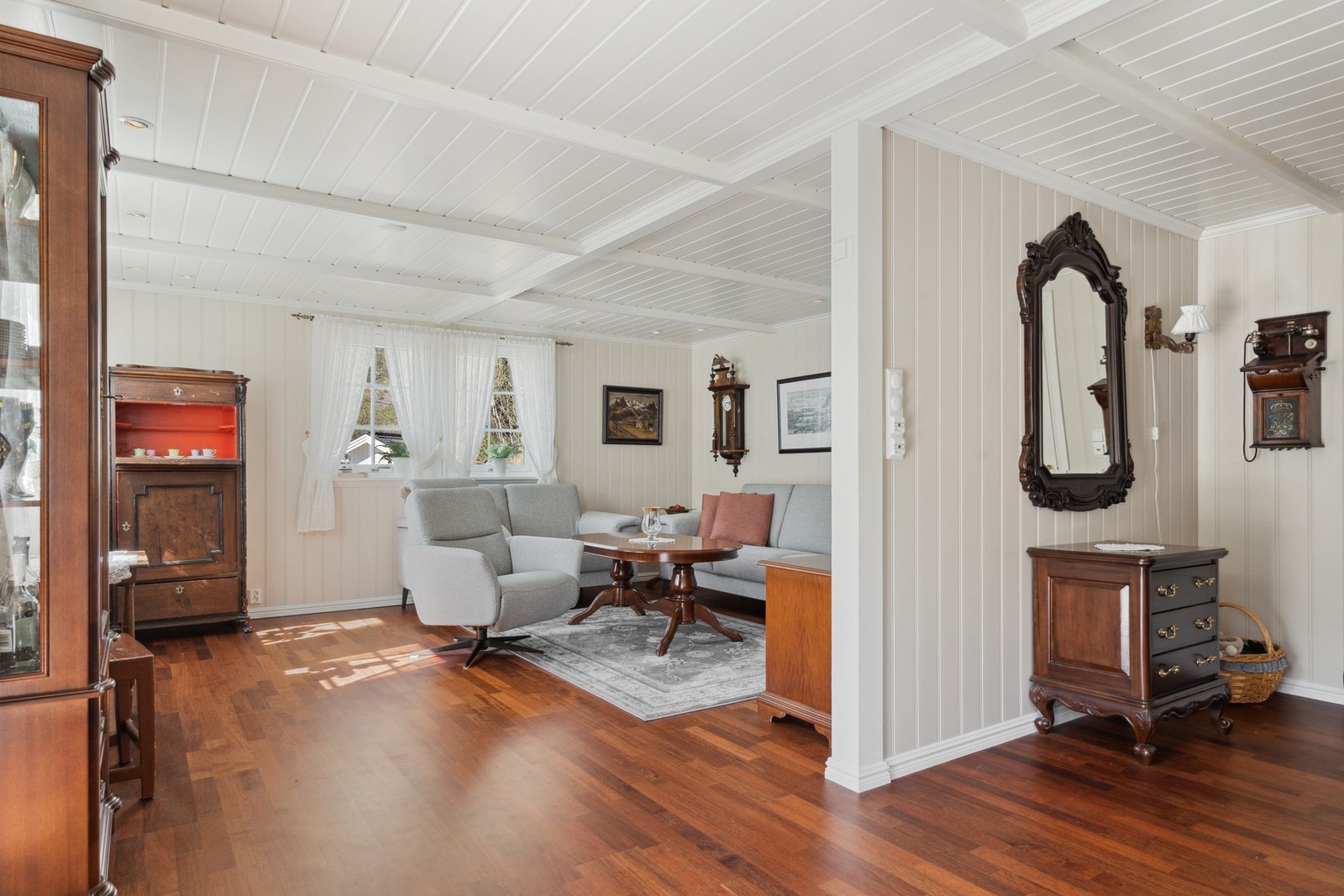 Koselig og romslig stue Galleribilde