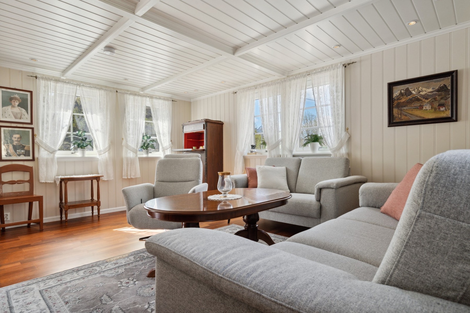 Lun og koselig stue Galleribilde