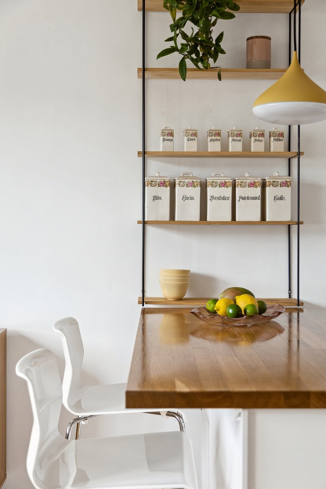 Praktiske løsninger hele veien for å utnytte planløsningen til det ytterste. Galleribilde