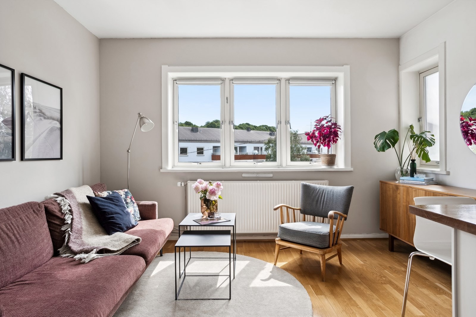 Når strømprisene stiger er det godt å vite at oppvarming av boligen er inkludert i felleskostnadene. For øvrig er felleskostnadene kun 3 486,- Galleribilde