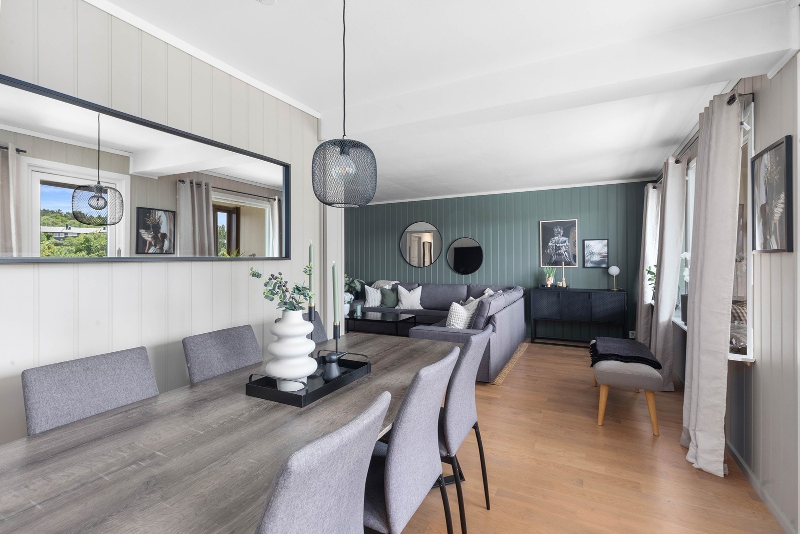 God plass til spisebord Galleribilde