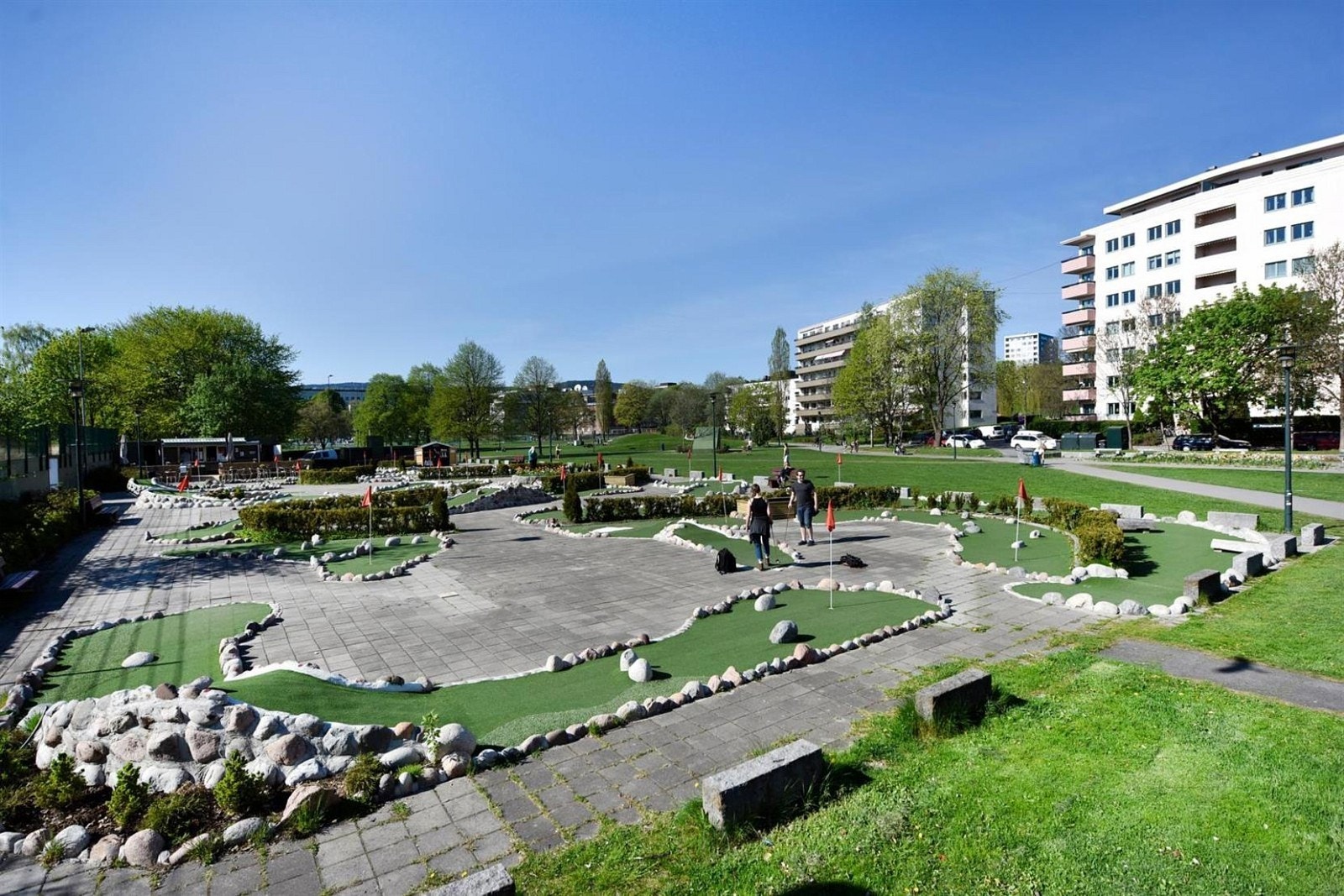 Marienlystpark minigolf kun 200m fra leiligheten Galleribilde