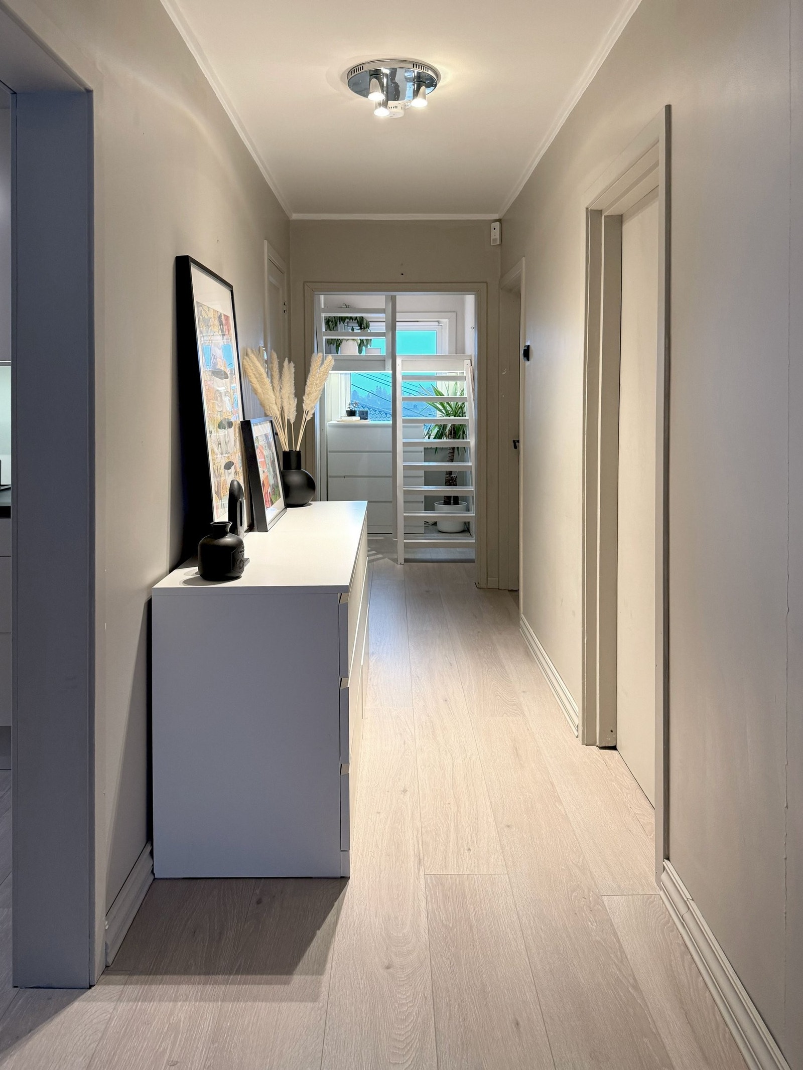 Nytt gulv med gulvvarme fra 2023. Galleribilde