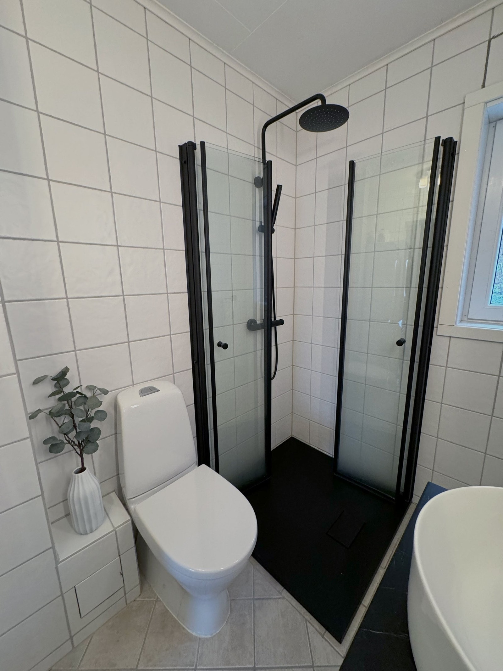 Smarte og stilige dusjvegger som kan brettes. Galleribilde