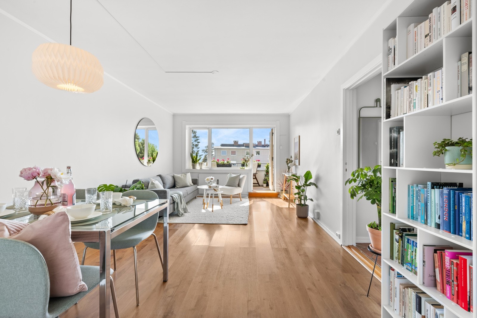 PrivatMegler Stefan Safri ønsker velkommen til Formerveien 3 A Galleribilde