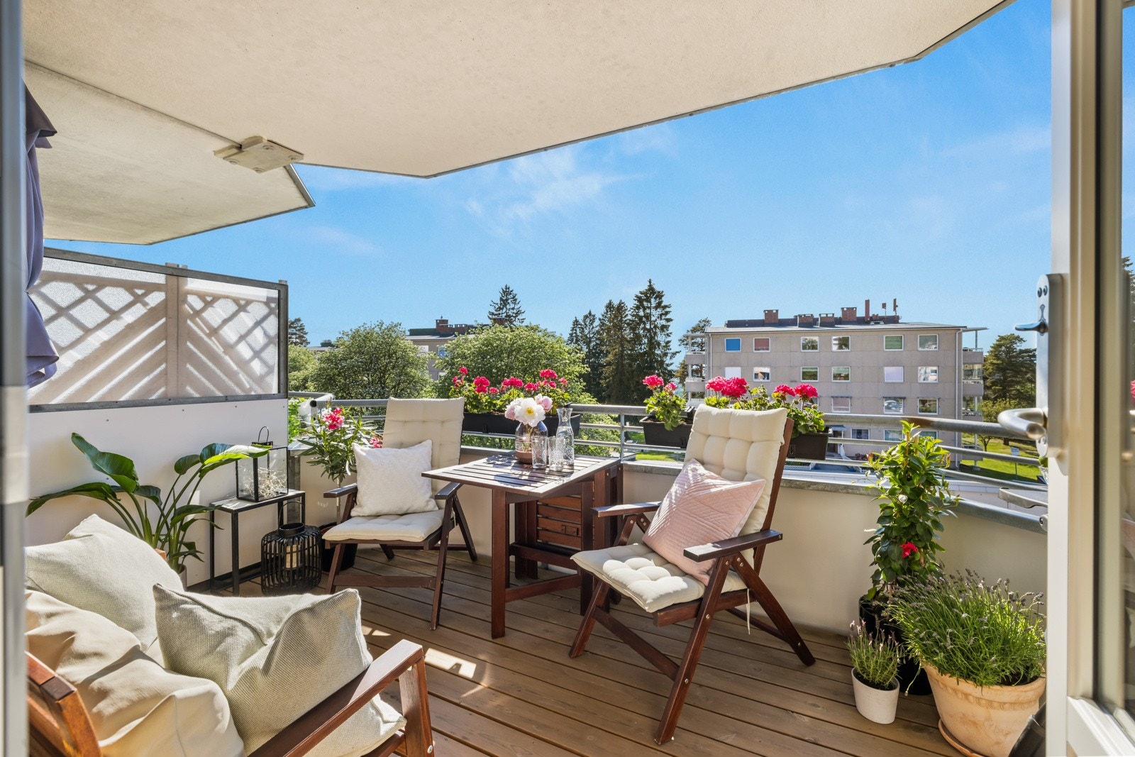 Stor vestvendt balkong på 8,5 kvm Galleribilde