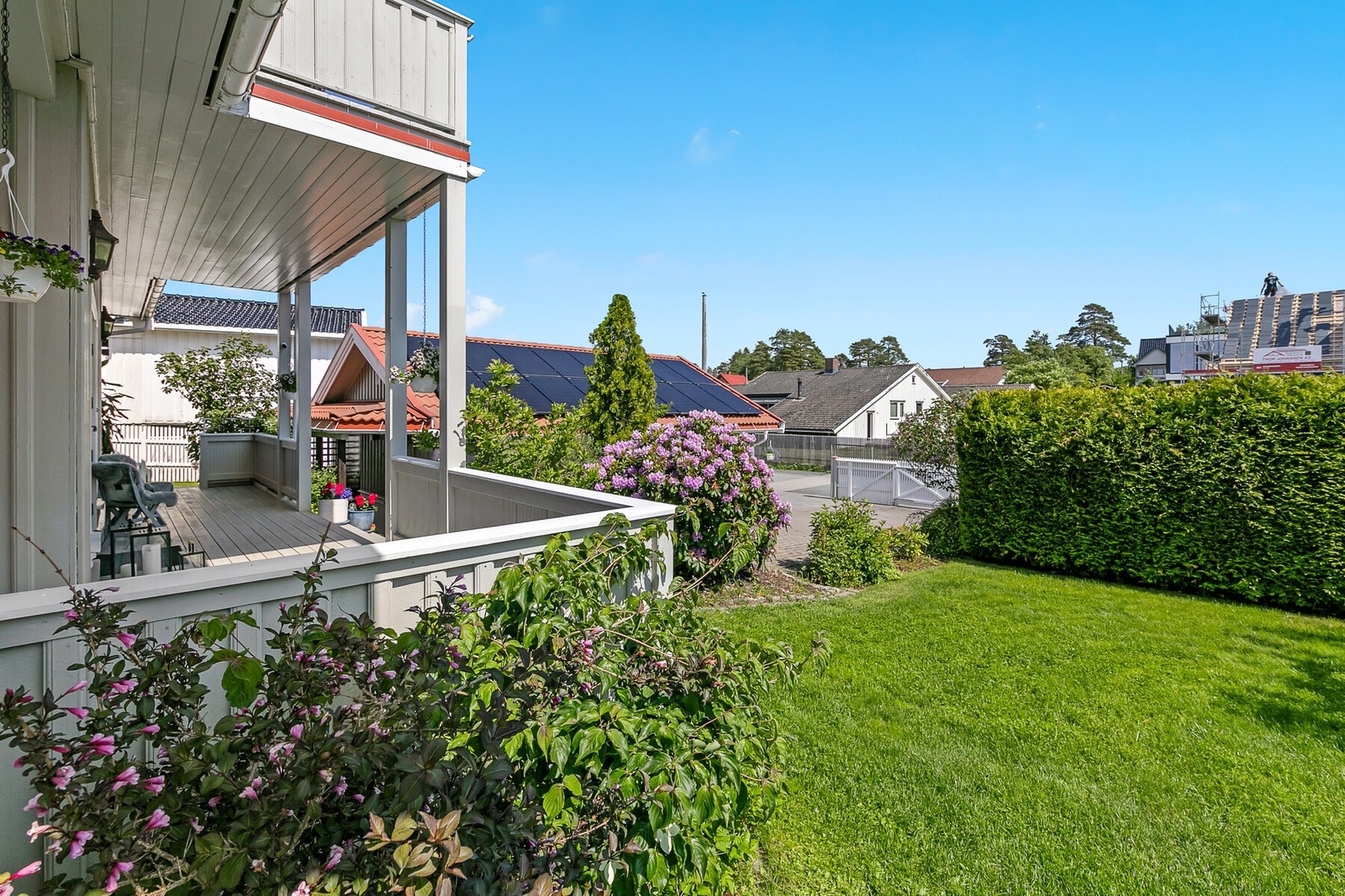 Eiendommens uteområde er særdeles velstelt. Galleribilde