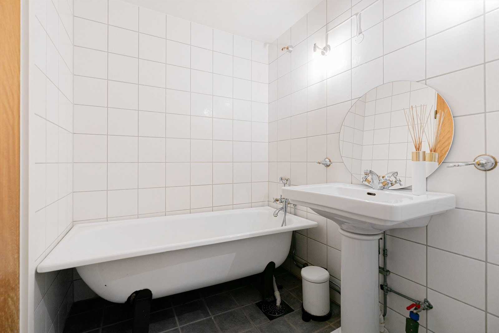 Badet er bygget i 2009 og inneholder alt dere trenger! Galleribilde