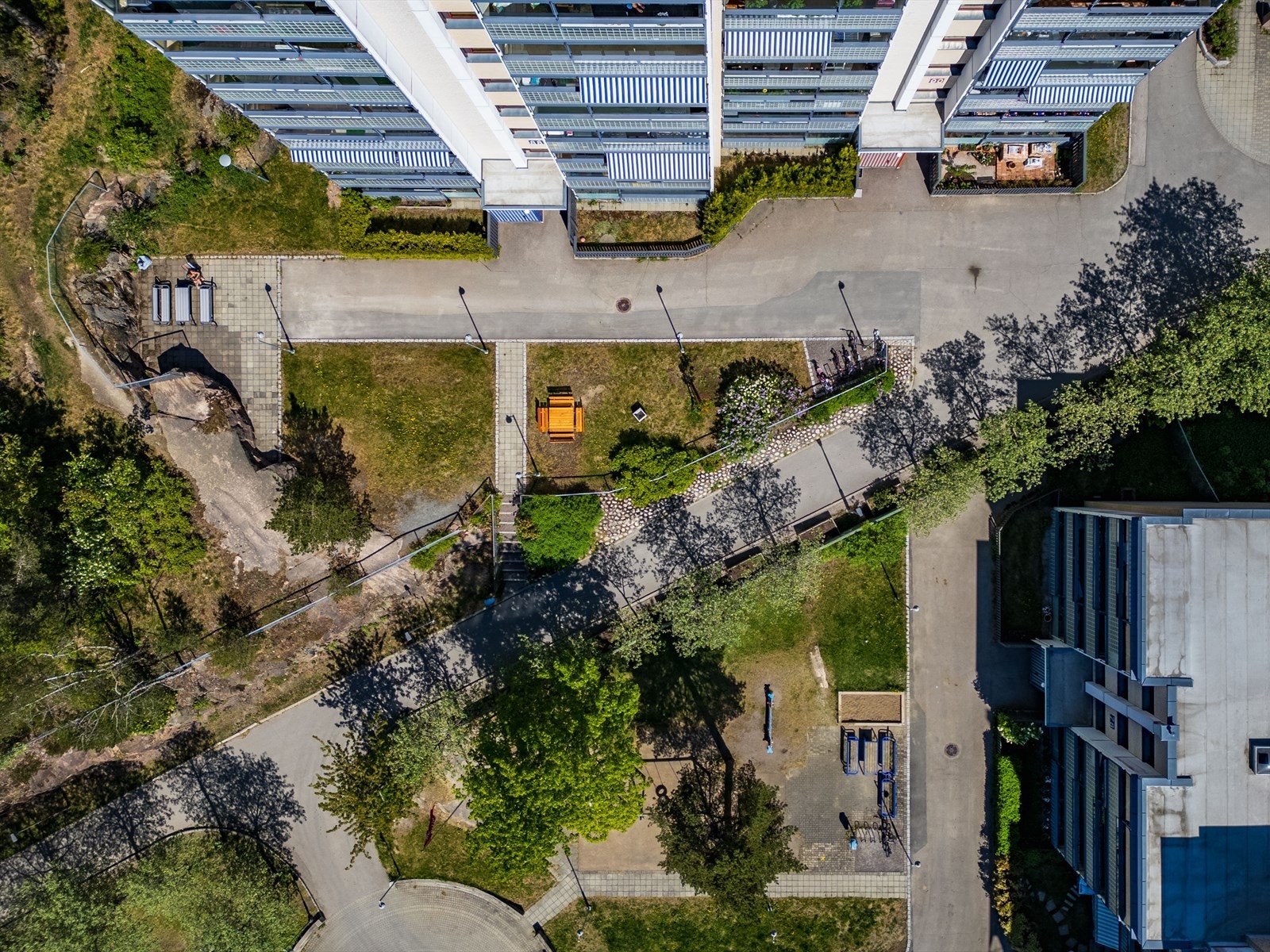 Det er parkering i felles garasjeanlegg. Galleribilde