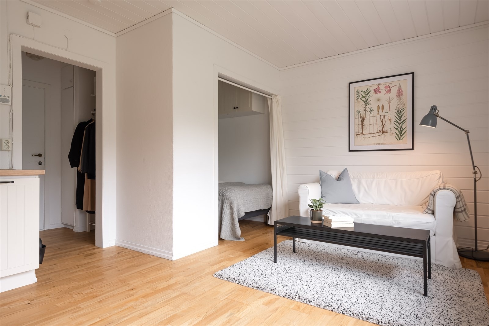 Leiligheten disponerer to store boder. En i kjeller og en på loft. Galleribilde
