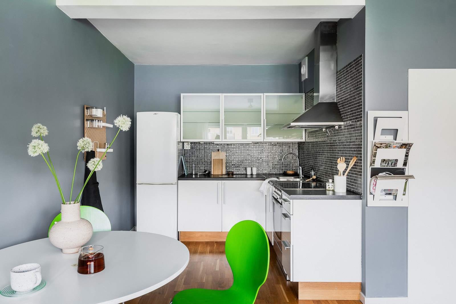 Tilbaketrukket kjøkken med innredning fra 2015. Galleribilde