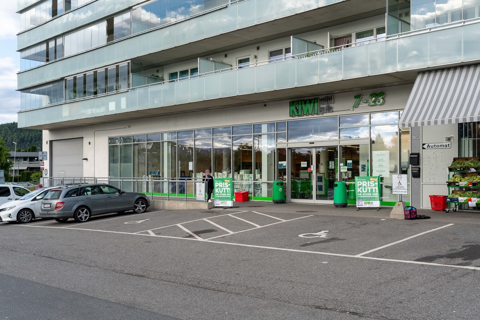 Dagligvarehandelen kan gjøres på Kiwi. Galleribilde