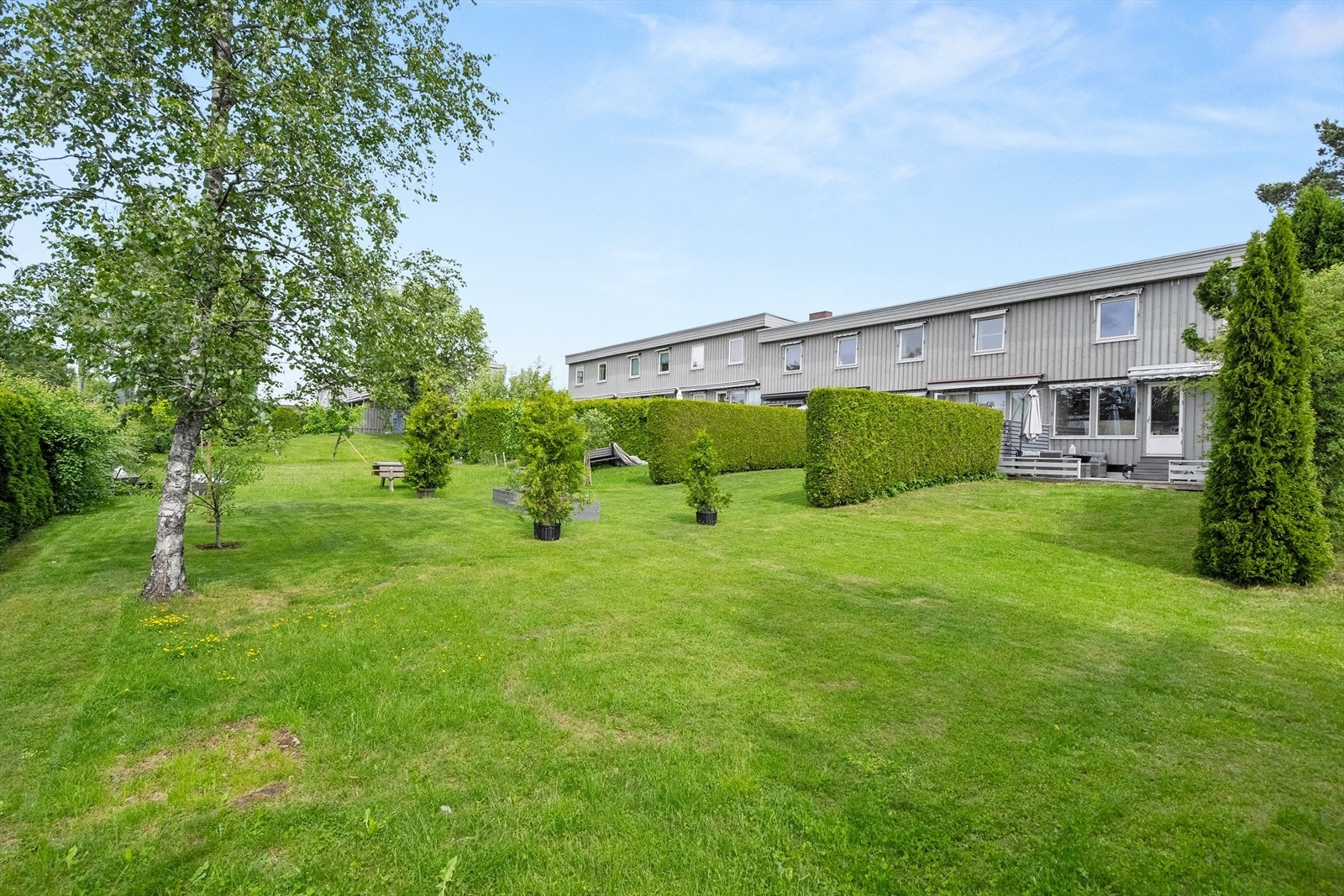 Stor og solrik uteplass! Galleribilde
