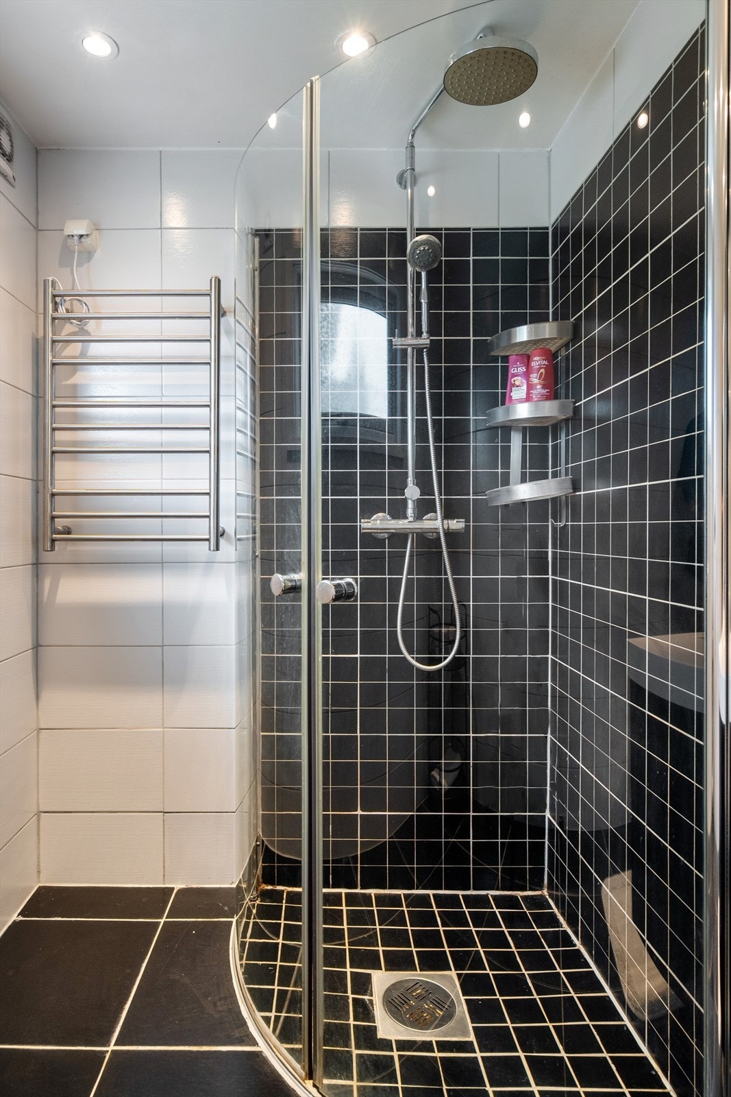 Regnfalldusj gir det lille ekstra. Galleribilde