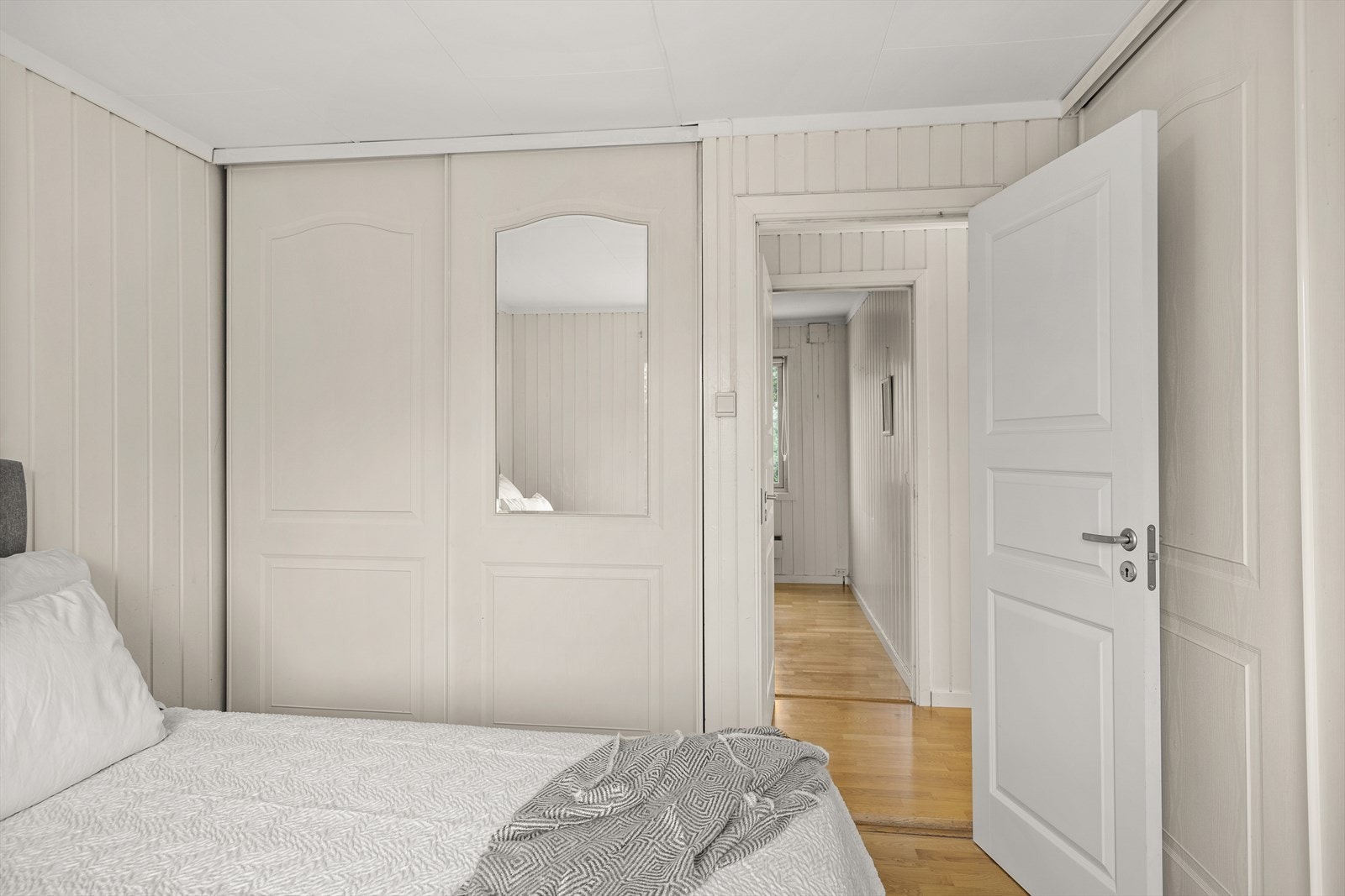 Alt for å gi en best mulig start på dagen. Her er det god skapplass. Galleribilde