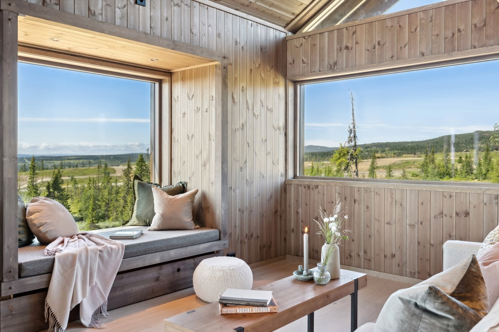 Bagn Vestås er et populært hytteområde for alle som er glade i friluftsliv, og i Ølneseter Hyttegrend er det åpent og fritt med meget gode solforhold og nydelig utsikt! Galleribilde