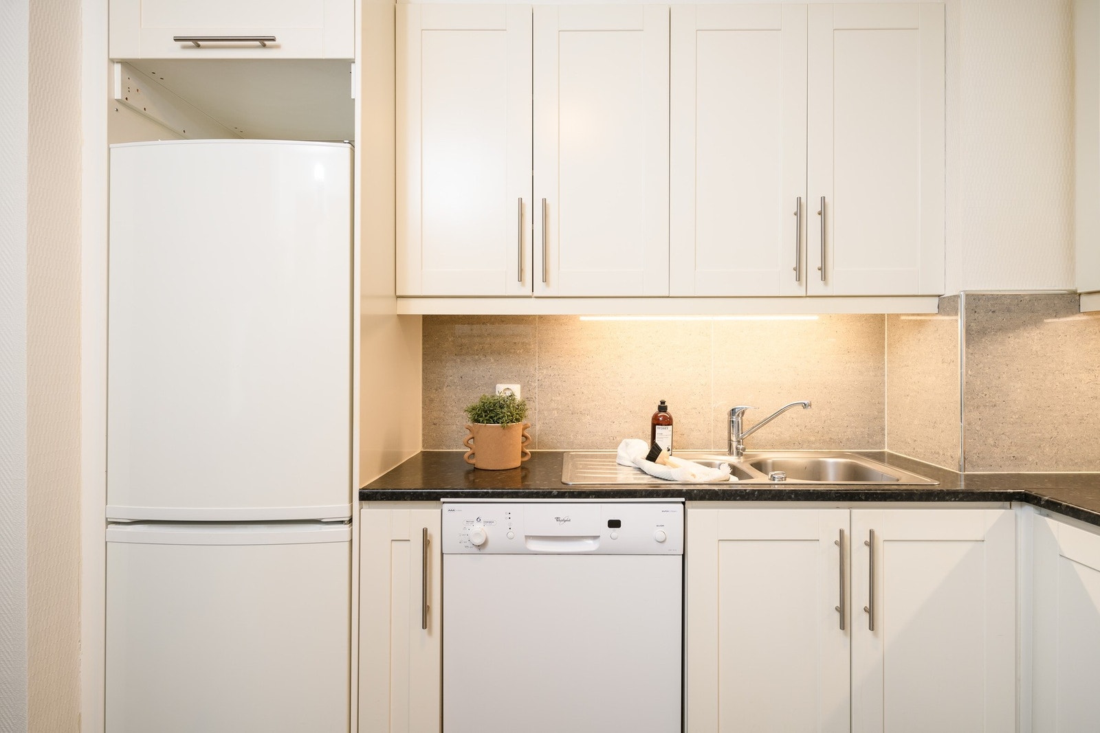 God lagringsplass i over- og underskap. Galleribilde