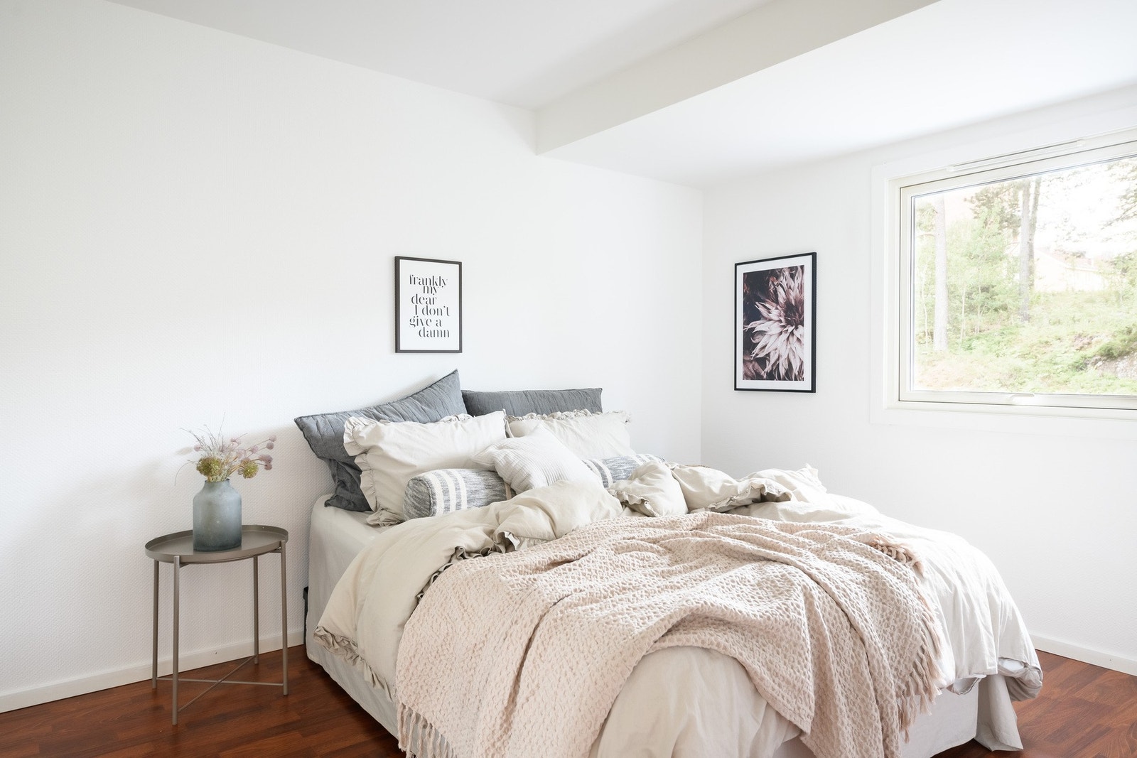 Lyst og hyggelig soverom. Galleribilde