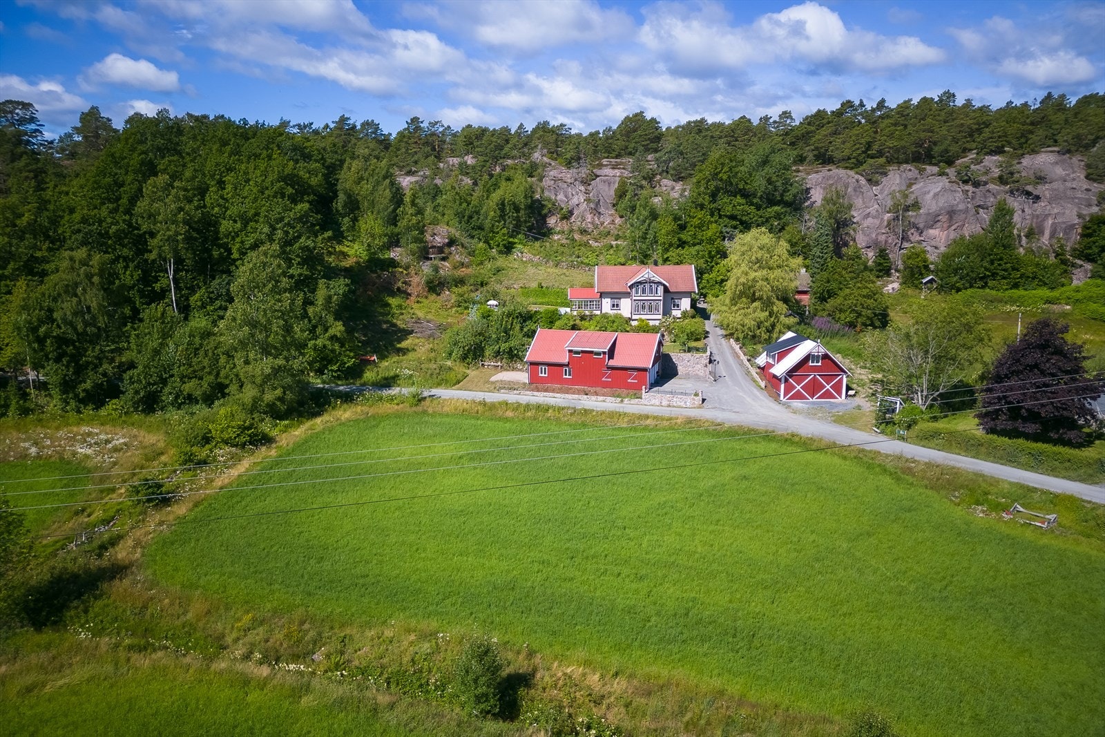 017_Halve jordet tilhører eiendommen.jpg Galleribilde