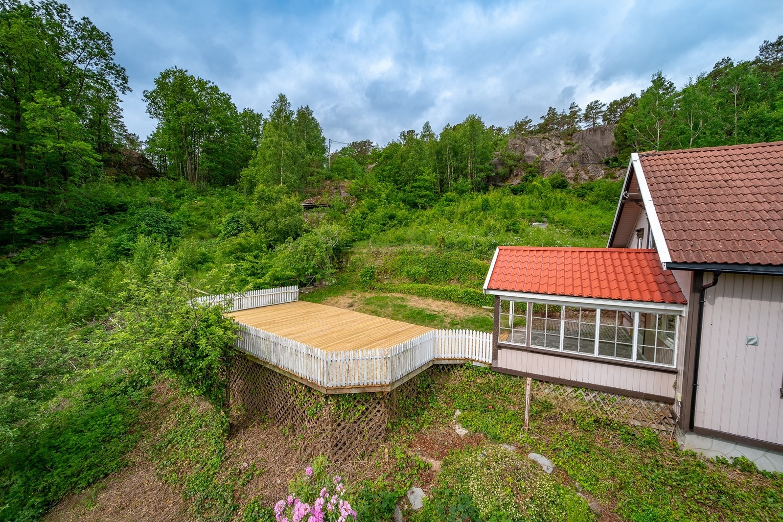 Naturtomt rundt bebyggelsen Galleribilde