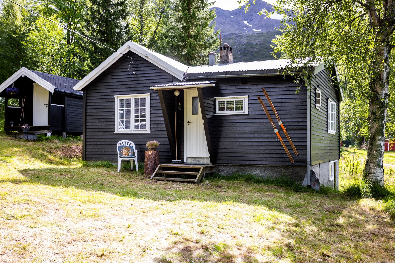 Velkommen til nydelige Tjyvålia 14, området innbyr til fantastiske tur, fiske - og jaktområder Galleribilde