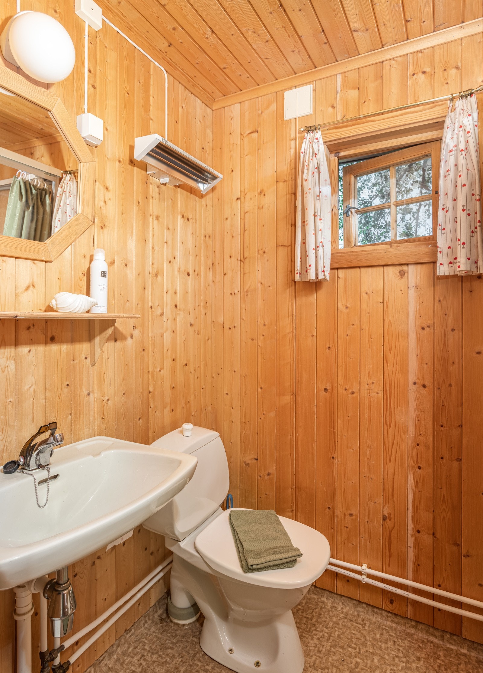 Vann er innlagt på hytten Galleribilde