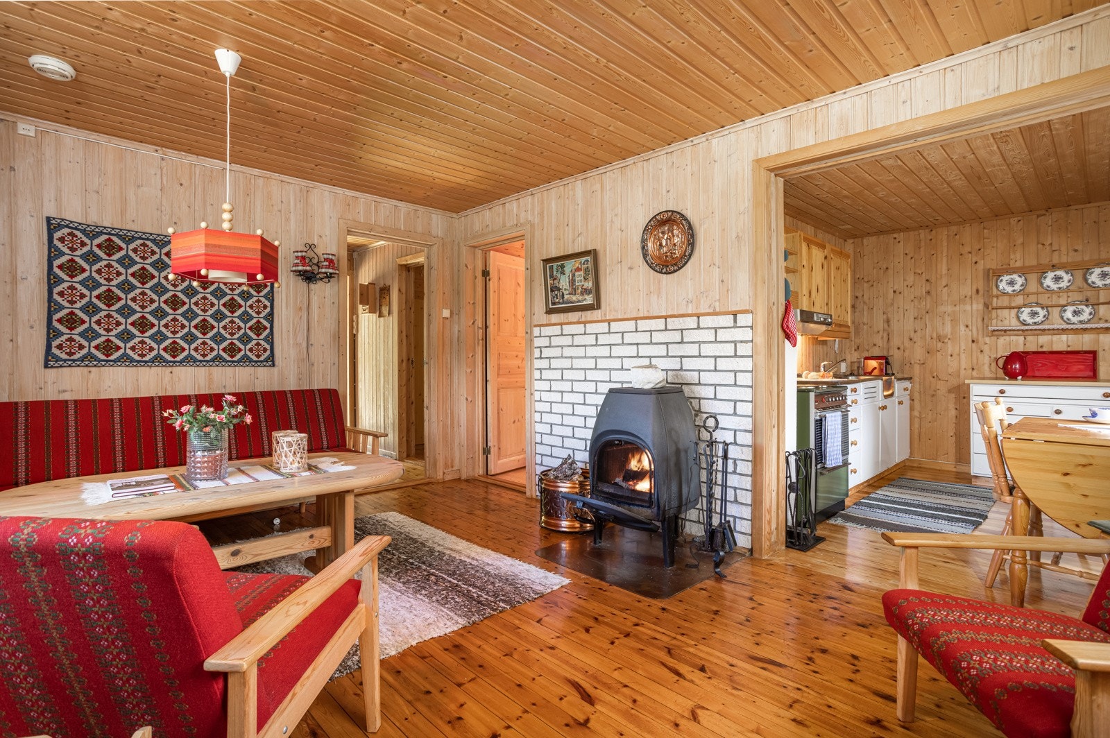 I stuen er det plass til både sofagruppe og en tv-benk. Galleribilde