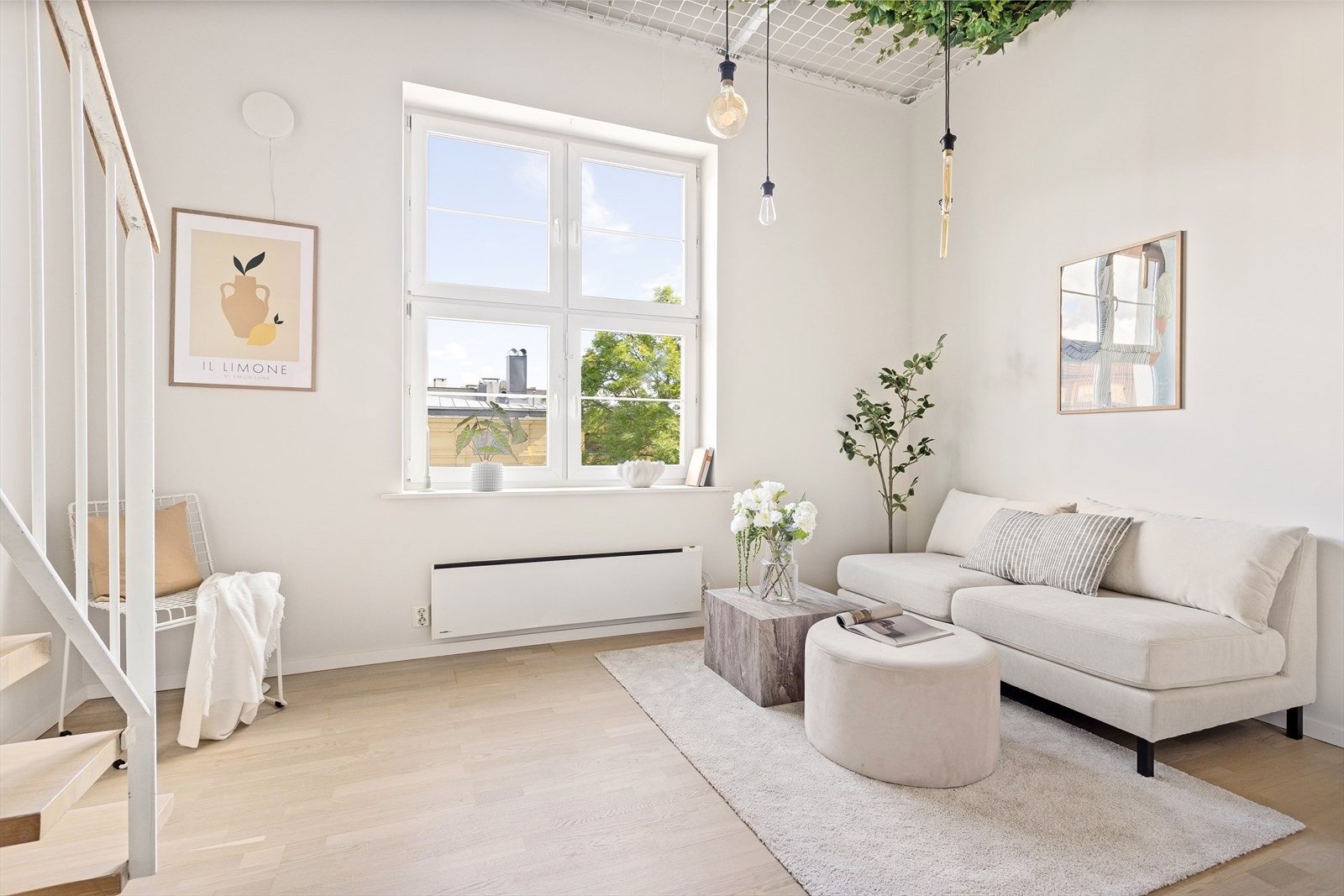 Velkommen til en attraktiv og spennende 1-roms selveierleilighet på Uranienborgveien 11A, presentert av Bendik Blumenthal og Nvar G. Helan v/ Nordvik Eiendomsmegling. Galleribilde