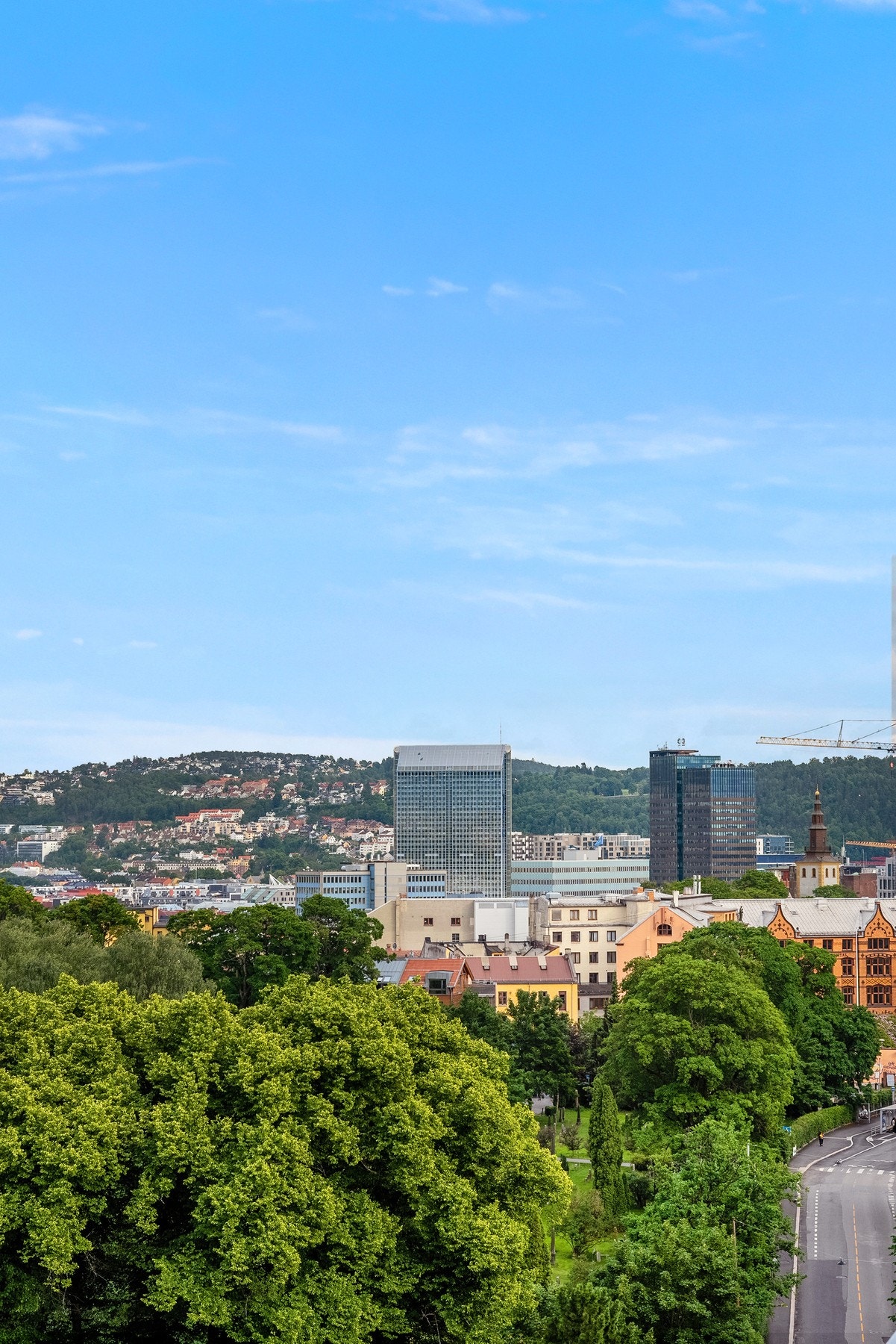 Fra denne takterrassen kan man nyte både flotte solforhold og nydelig utsikt. Galleribilde