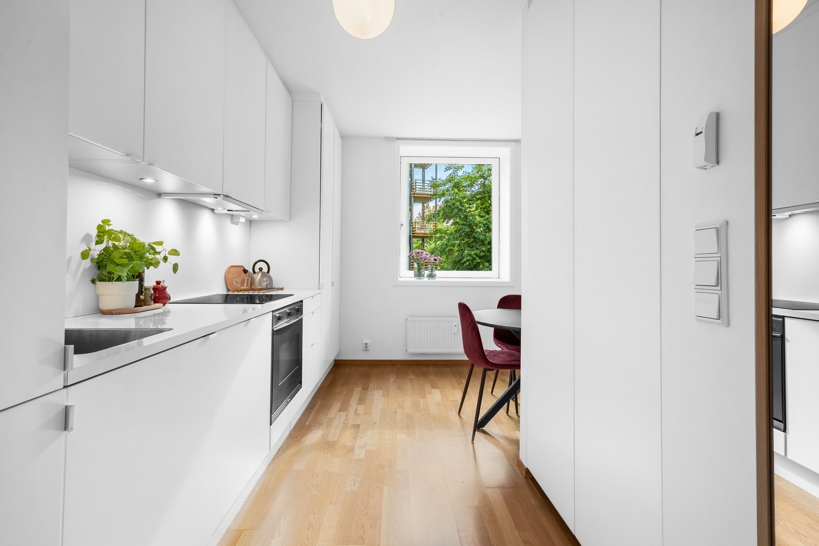 Leiligheten er svært arealeffektiv, med smarte løsninger og godt med naturlig lys. Galleribilde