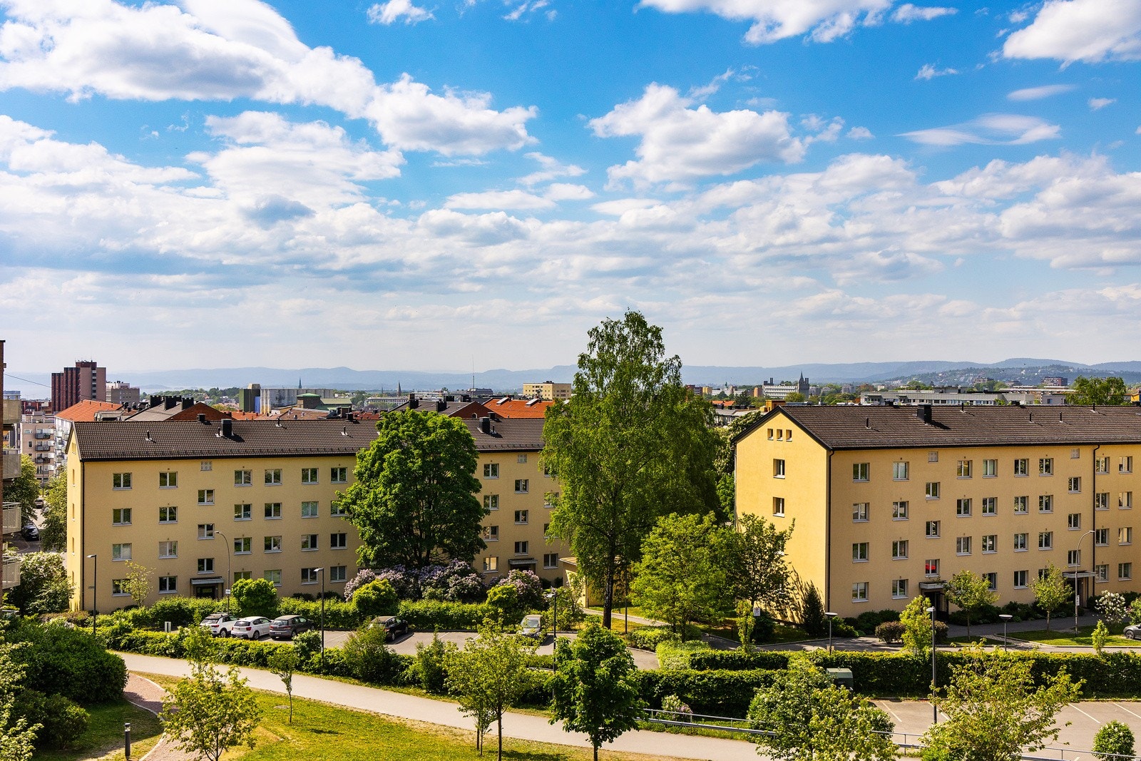 Balkongen og leiligheten har nydelig utsikt utover byen og Torshov. Galleribilde