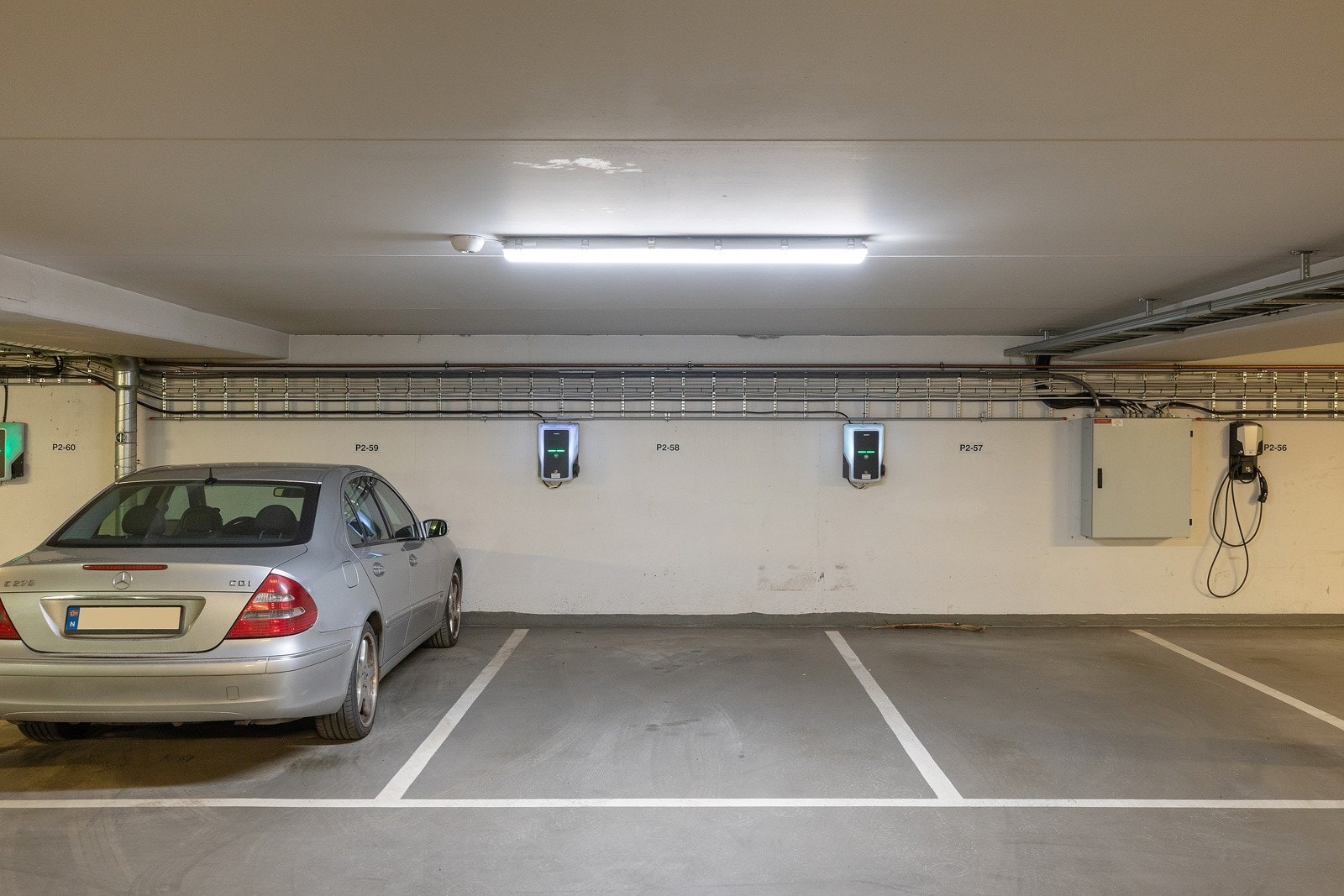 Mulighet for å kjøpe garasjeplass i garasjekjeller. Galleribilde