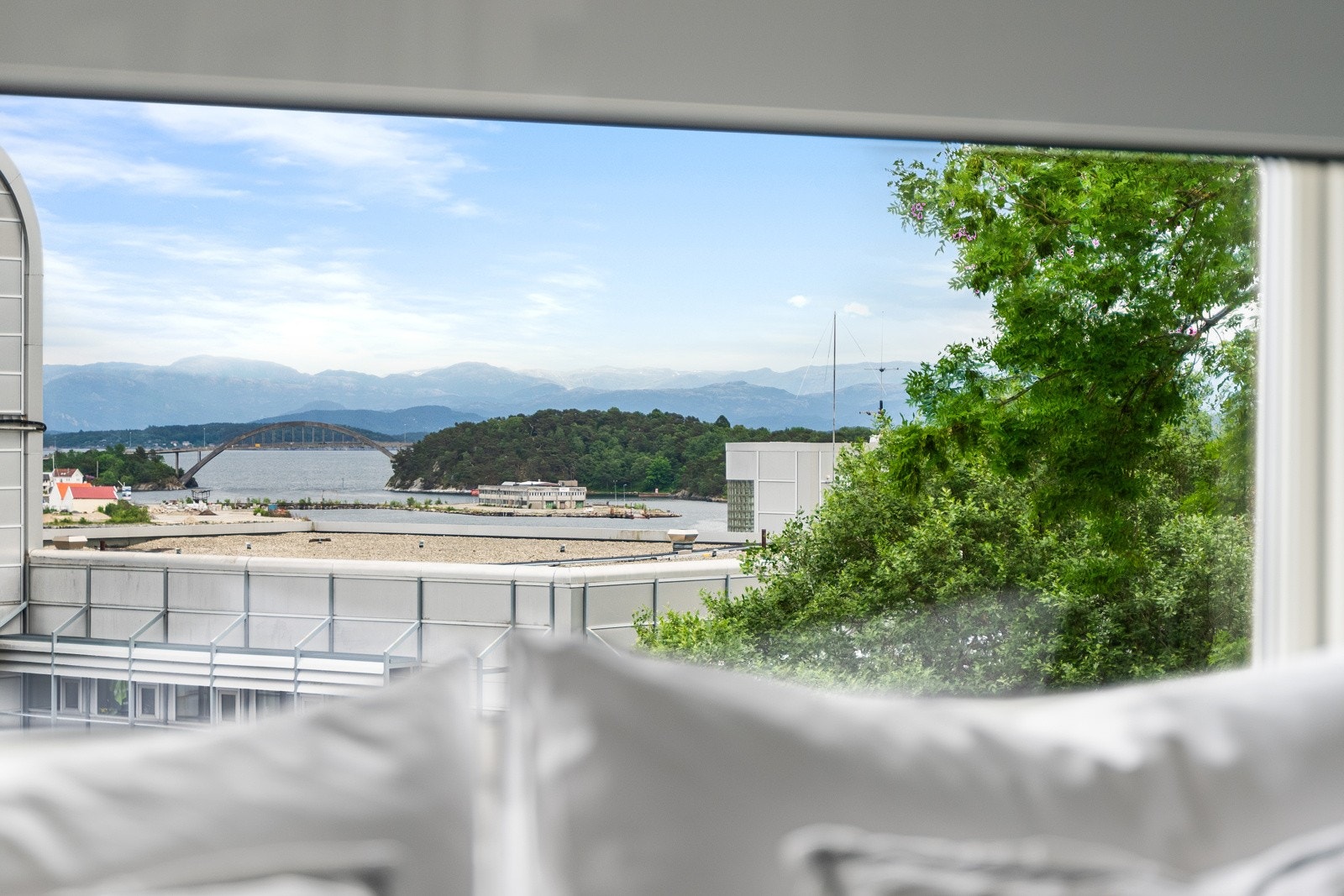 Pen utsikt fra soverommet også! Galleribilde