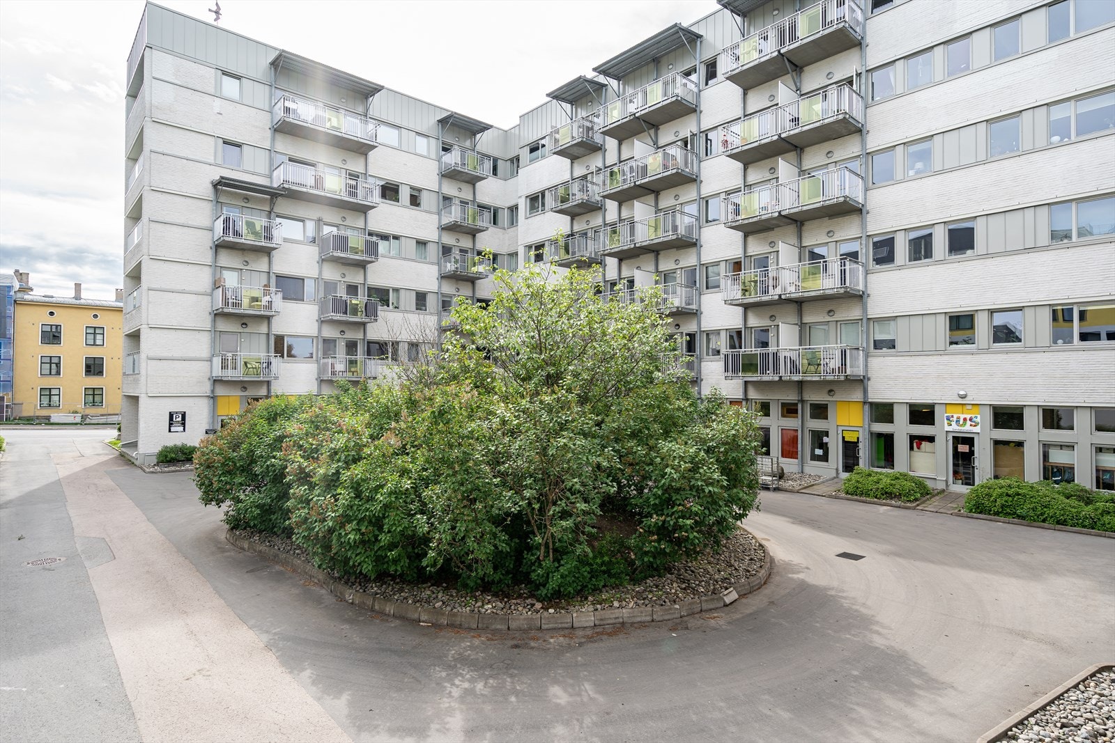 Sameiet Sandakerveien 74 består av 132 boligseksjoner og 2 næringsseksjoner. Galleribilde